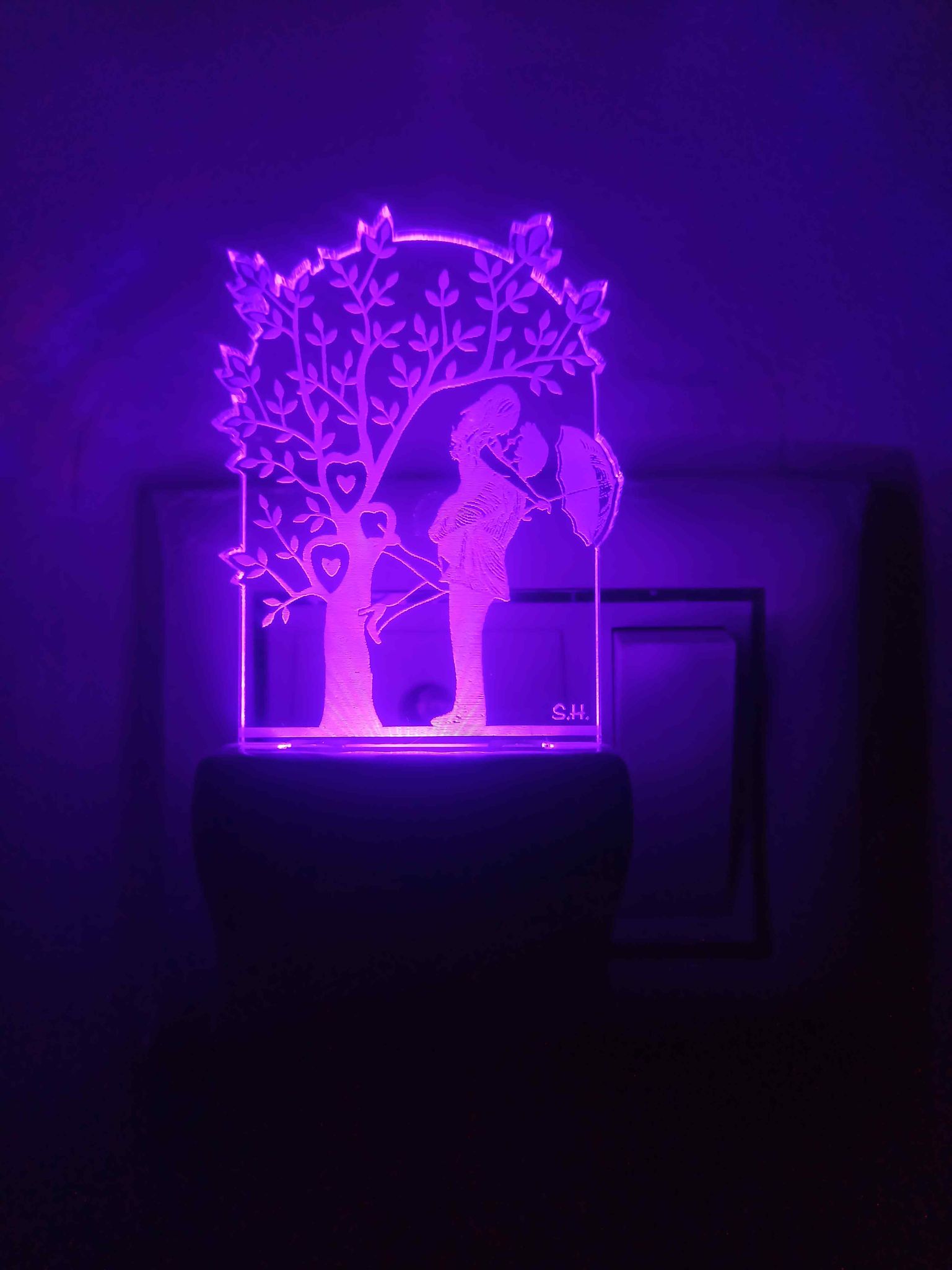 Multicolor Acrylic Night Lamp Couple Under Tree - Add a Pop of Color to Your Bedroom