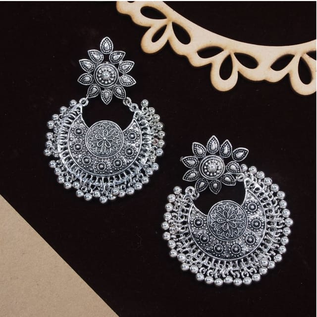 Jadau Oxidized Silver Small Chandbali Earrings with Pearls – AryaFashions