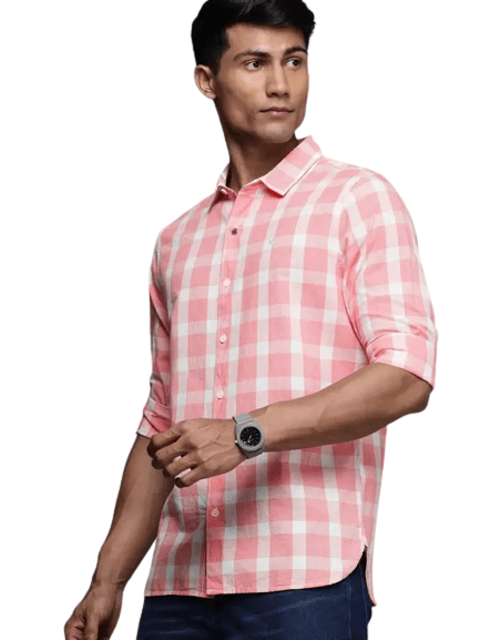 Men Regular Fit Checkered Spread Collar Casual Shirt