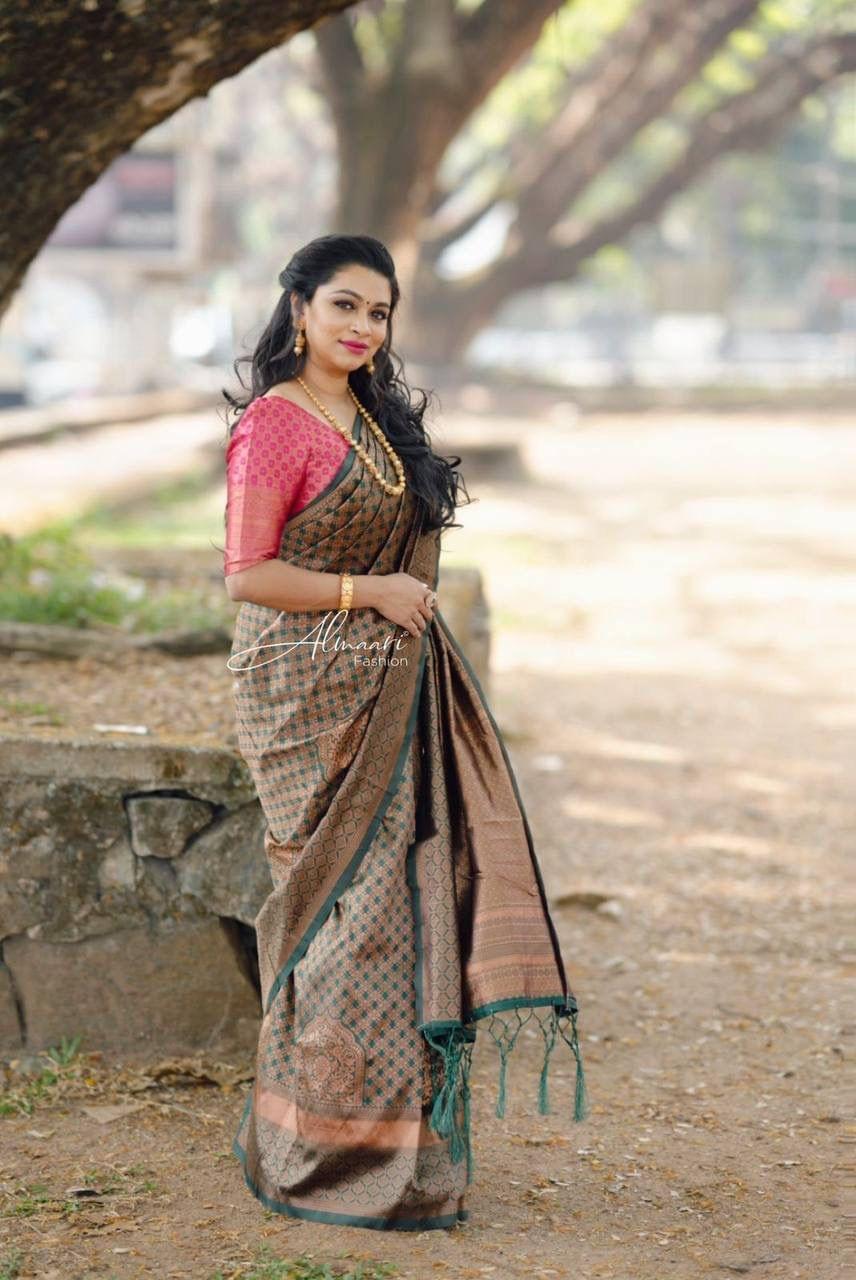 Regal and Timeless Handwoven Kanjivaram Silk Saree – Sareeko
