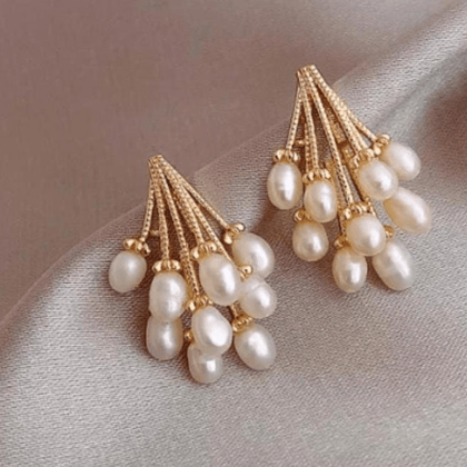 Ear stud|| pearl earrig ||| golden plated || for girls and woaman || party wear