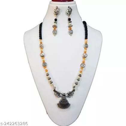 GLASS BEADS WITH METAL PENDANT FANCY NECKLACE