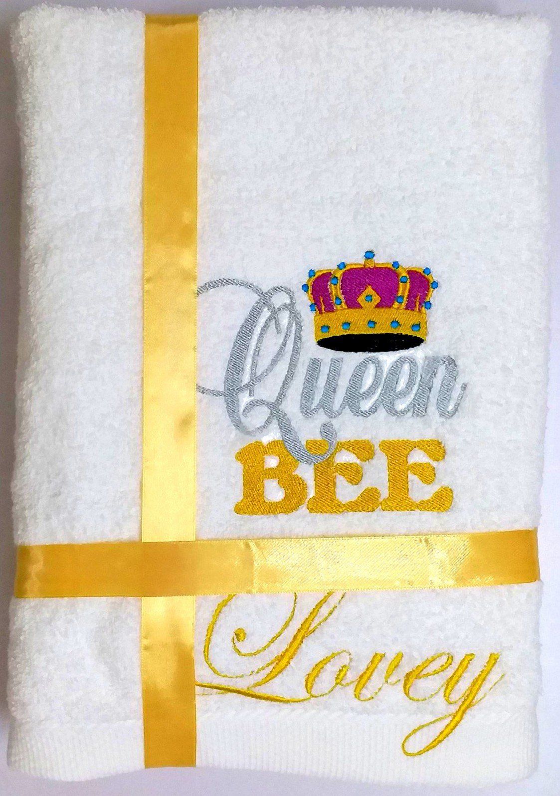 TurtleLittle, 100% Cotton, Queen Bee Personalised Adult White Bath Towel, 600 GSM (Set of 1, White)