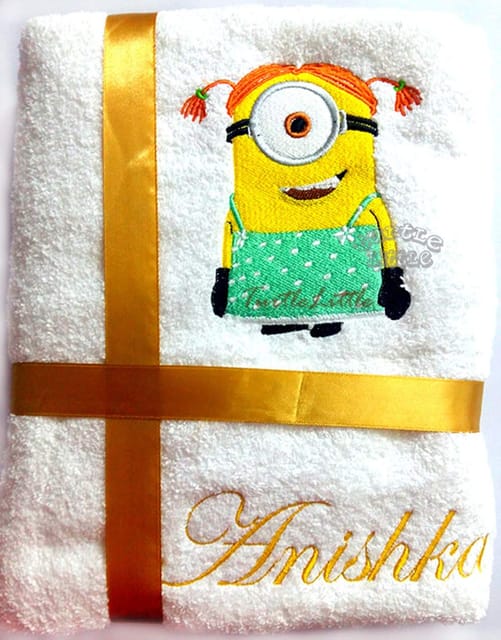 Minion bath online towel