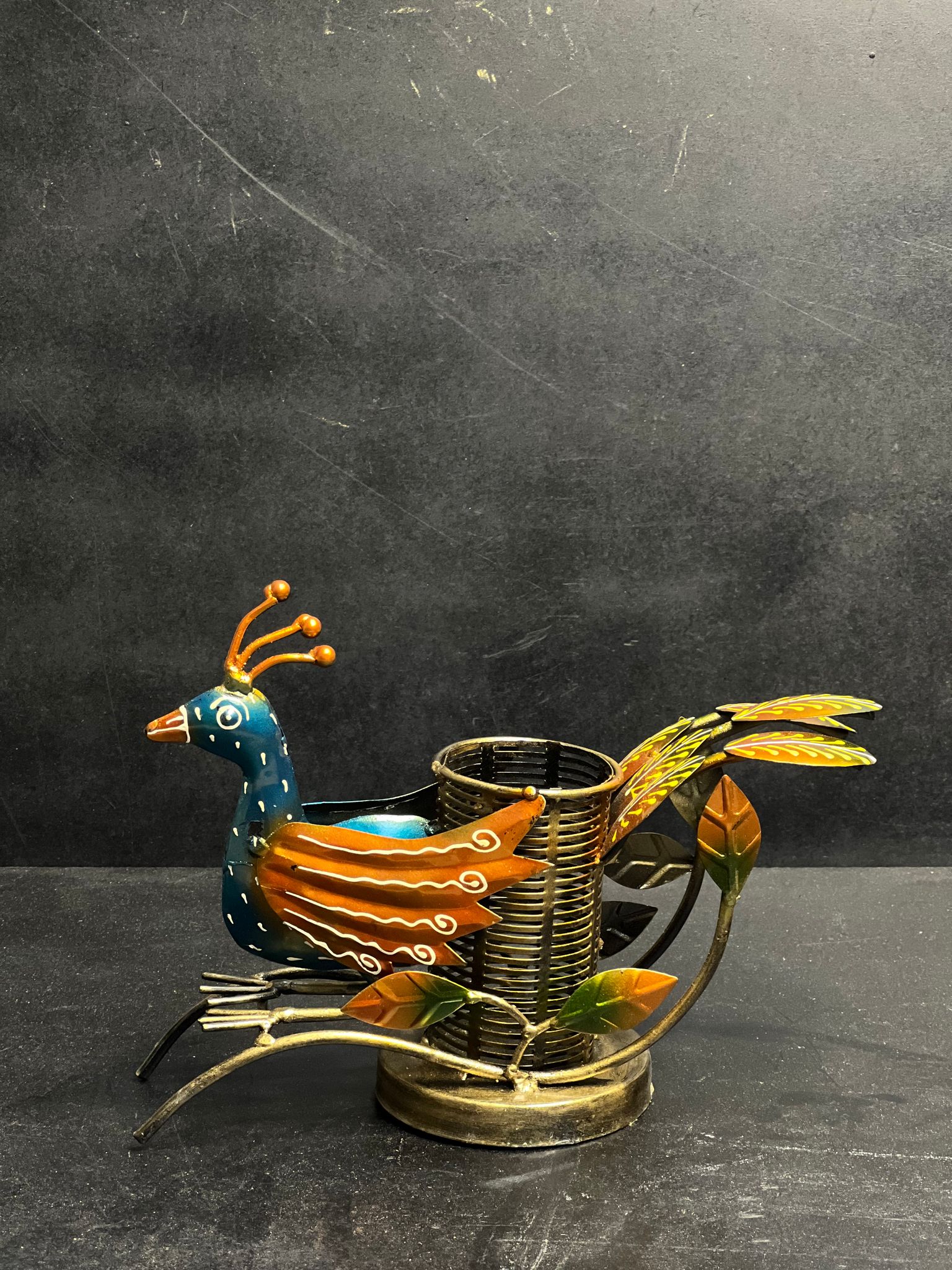 ANTIQUE PEACOCK PEN HOLDER MATEL MULTICOLOUR HANDMADE  TABLE TOP DECORATIVE ITEM AND SHOWPIECES  HOME DECOR / RESTAURANT DECOR/ OFFICE DECOR/ TABLE DECOR/DRAWING ROOM DECOR / GIFT ITEM