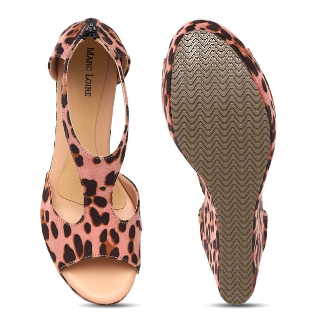 Animal print shoes for ladies | Shoesh Women's Tiger Skin Print Suede Flat  Heel Fashion Sandals