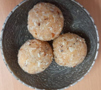 Dink laddu ( 400 grams)