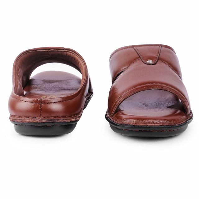 Red tape leather online chappal