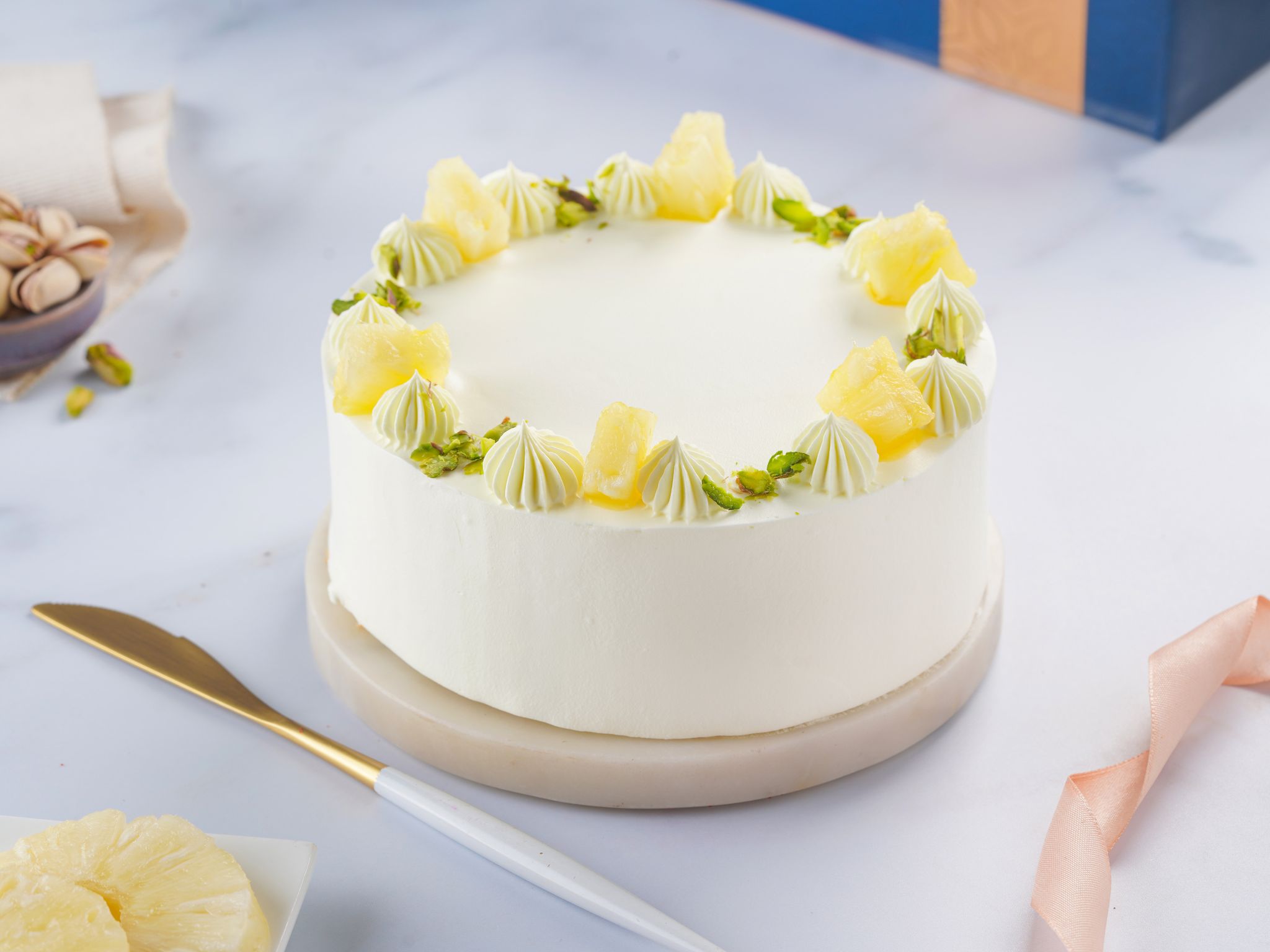 Details more than 78 pineapple cake online delivery latest -  awesomeenglish.edu.vn