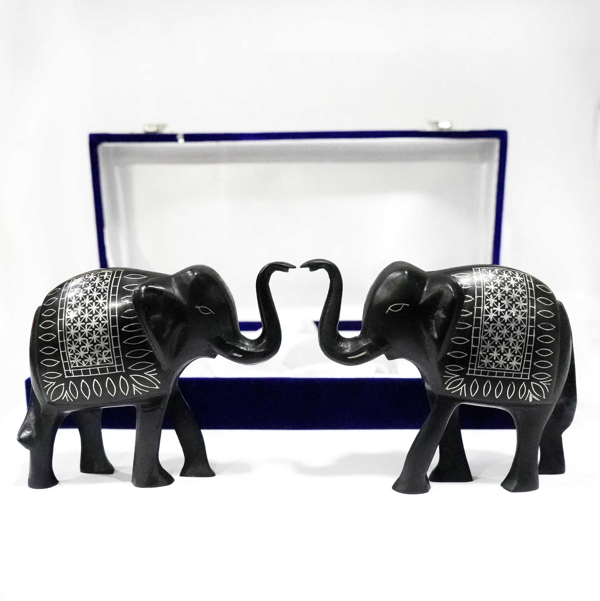 Bidri Work  Elephant Pair Two Piecee Set (1TMTDCOKA08476)