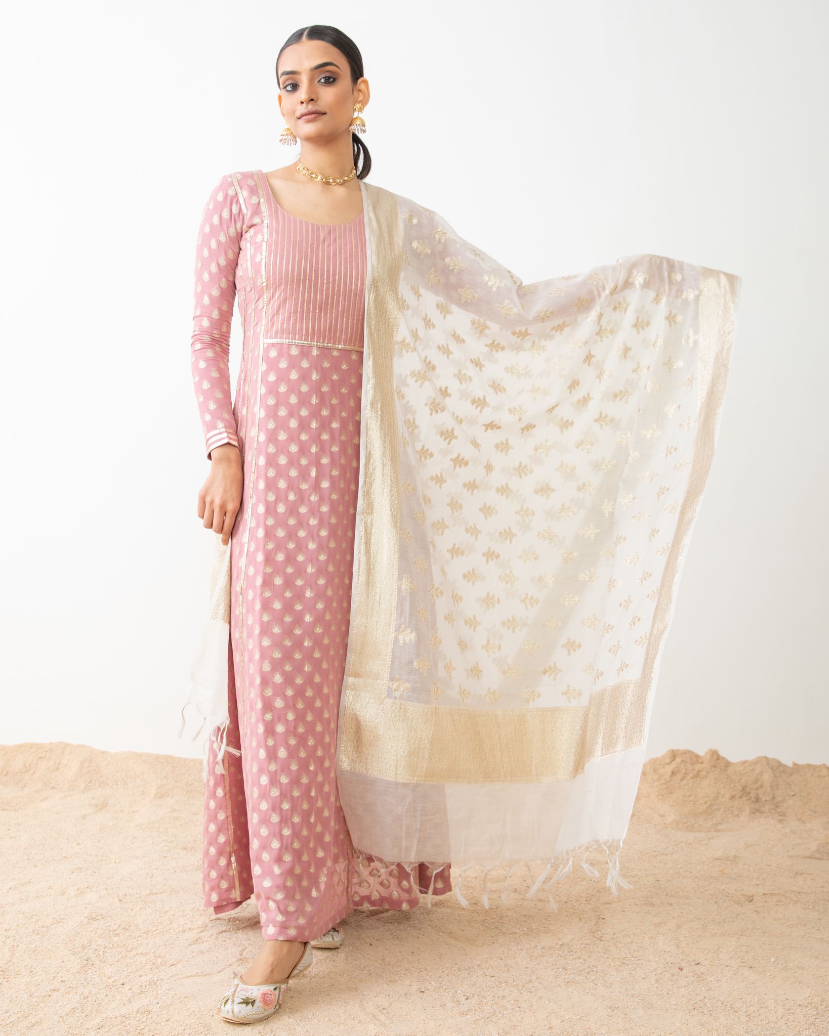 Badla Butta White Chanderi Dupatta