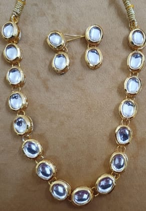 Kundan Gold plated single layered necklace set