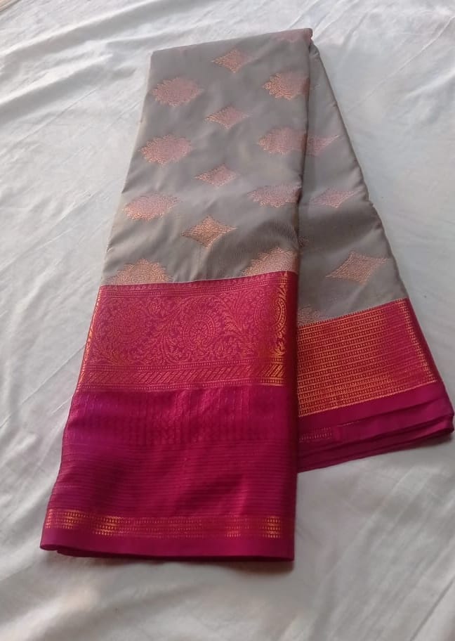 Self Design  Pure silk Soft  (Grey,pink)