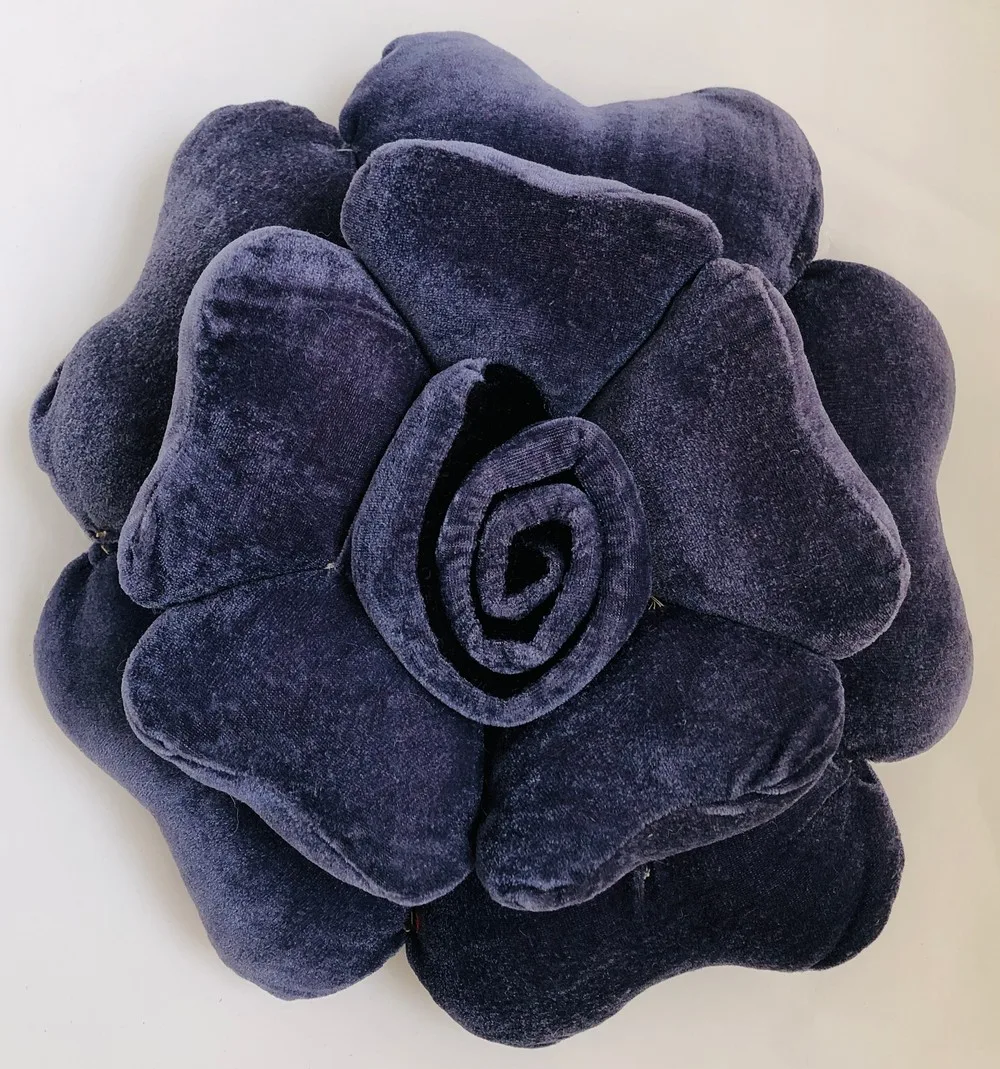 Rose petal shaped cushion, 16x16, Pack of 1, Grey