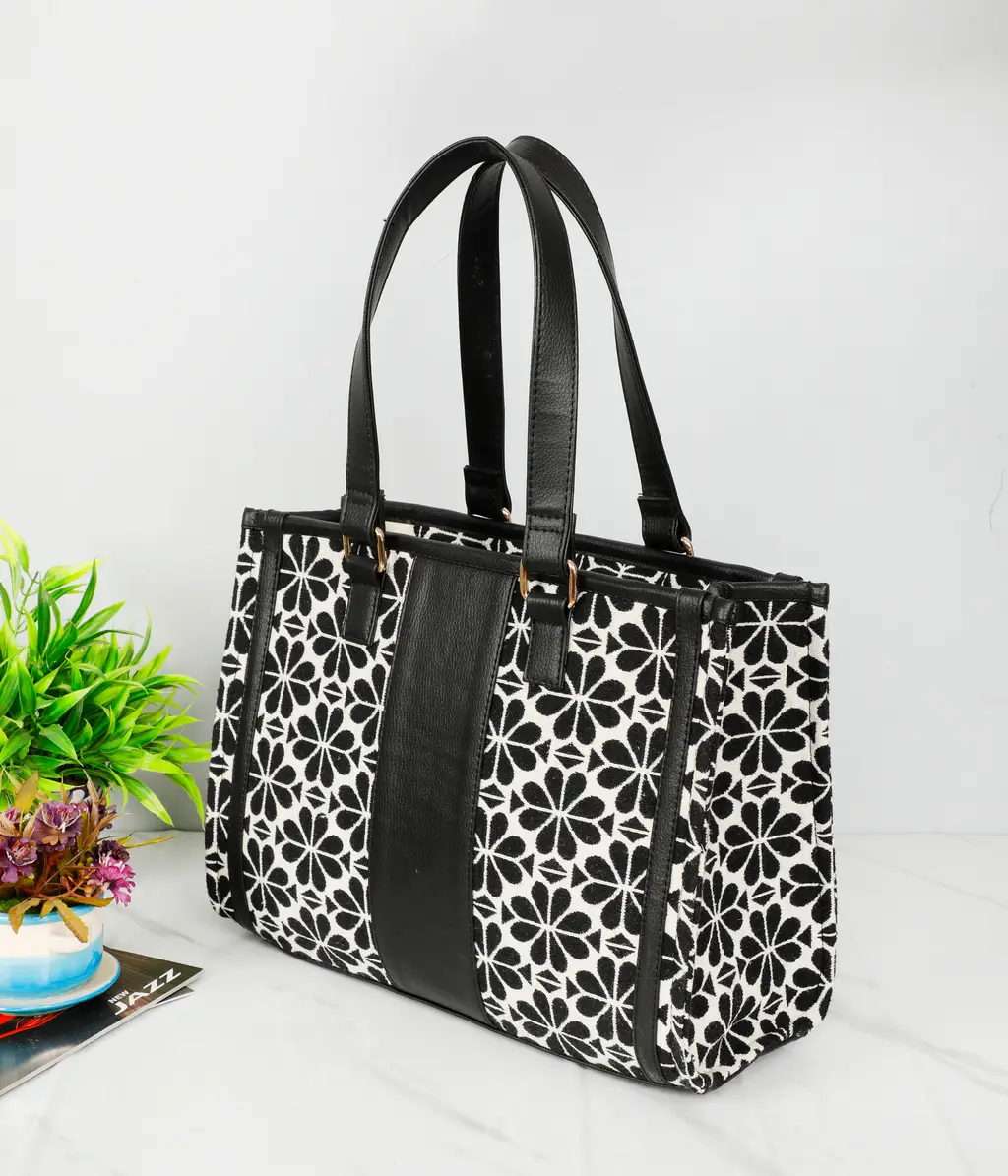 Polyester Cotton printed handbag, center strap, floral, white, black, 14x11