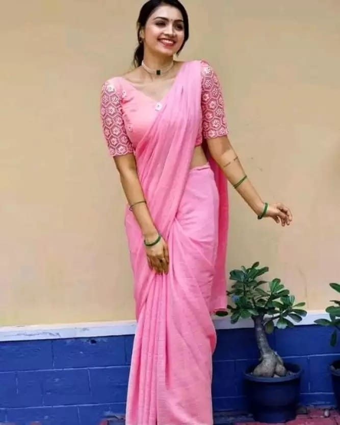 Solid/Plain Bollywood Georgette Saree (Pink)