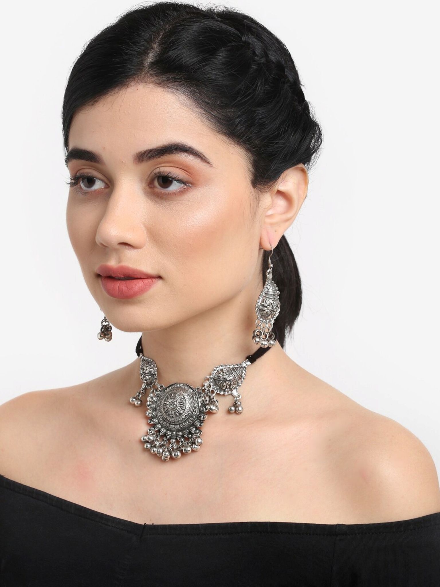 Pujvi Fashions Oxidised Flower Ghungroo Choker Necklace set