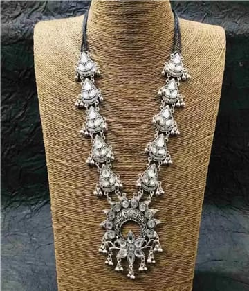 Pujvi Fashions oxidised Black Long Kundan Necklace set