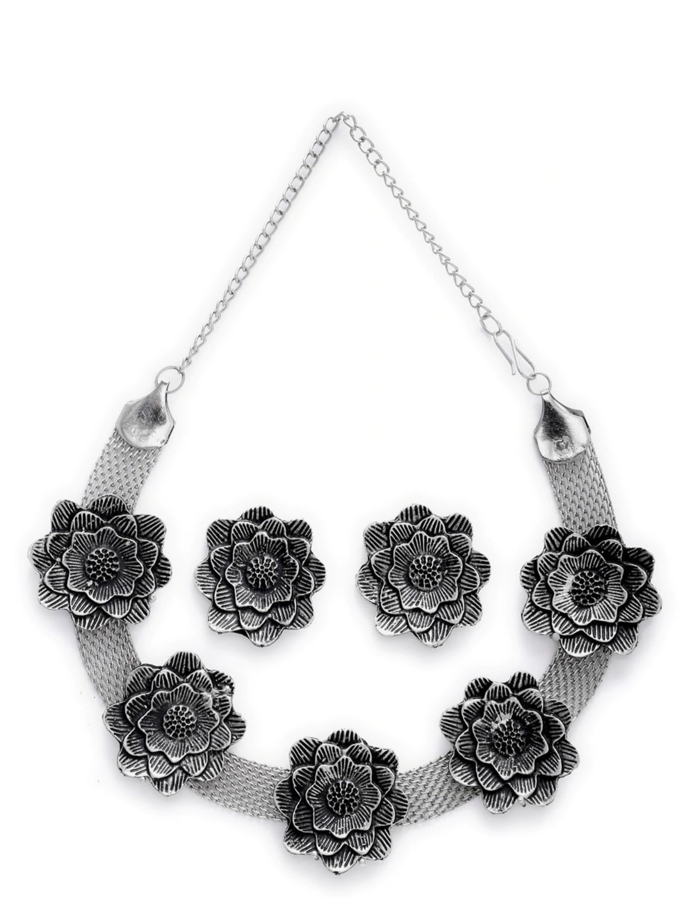 Pujvi Fashions Oxidised Flower Choker Necklace set