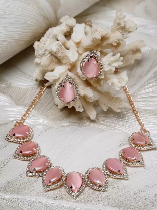 Alloy Gold-plated Pink Jewel Set  (Pack of 1)