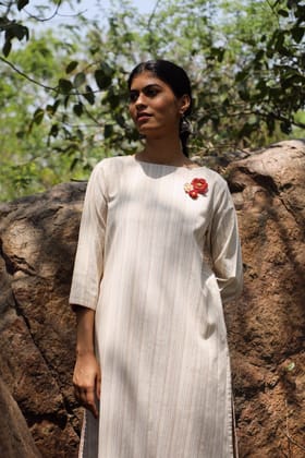 Arka Cotton Off-White Three Quarter Sleeve Straight Kurta