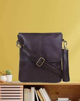 Yelloe Solid Messenger Bag