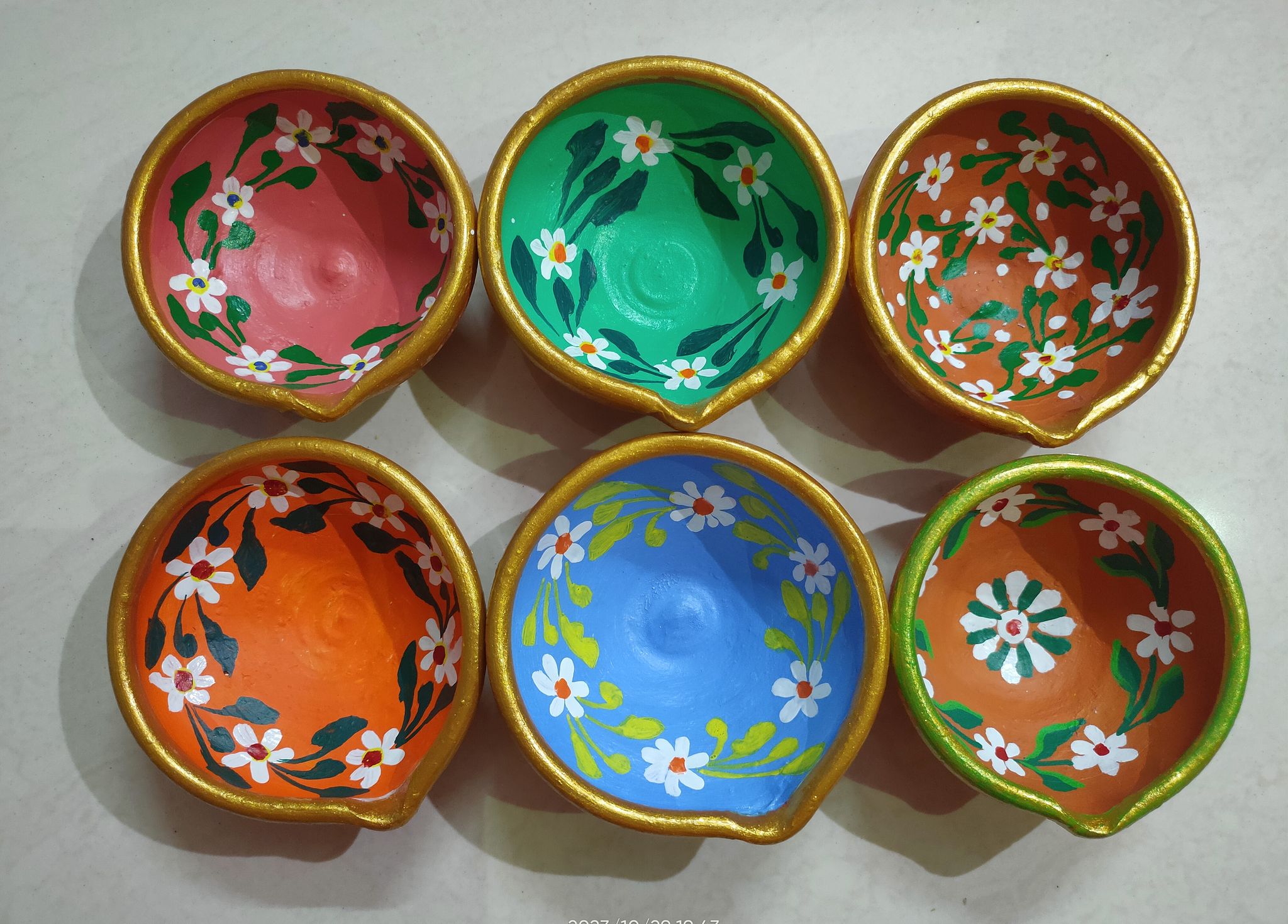 Colourful Diya( 6 Pieces)