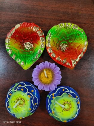 Designed Diya with Floating Candles and Matka Candles