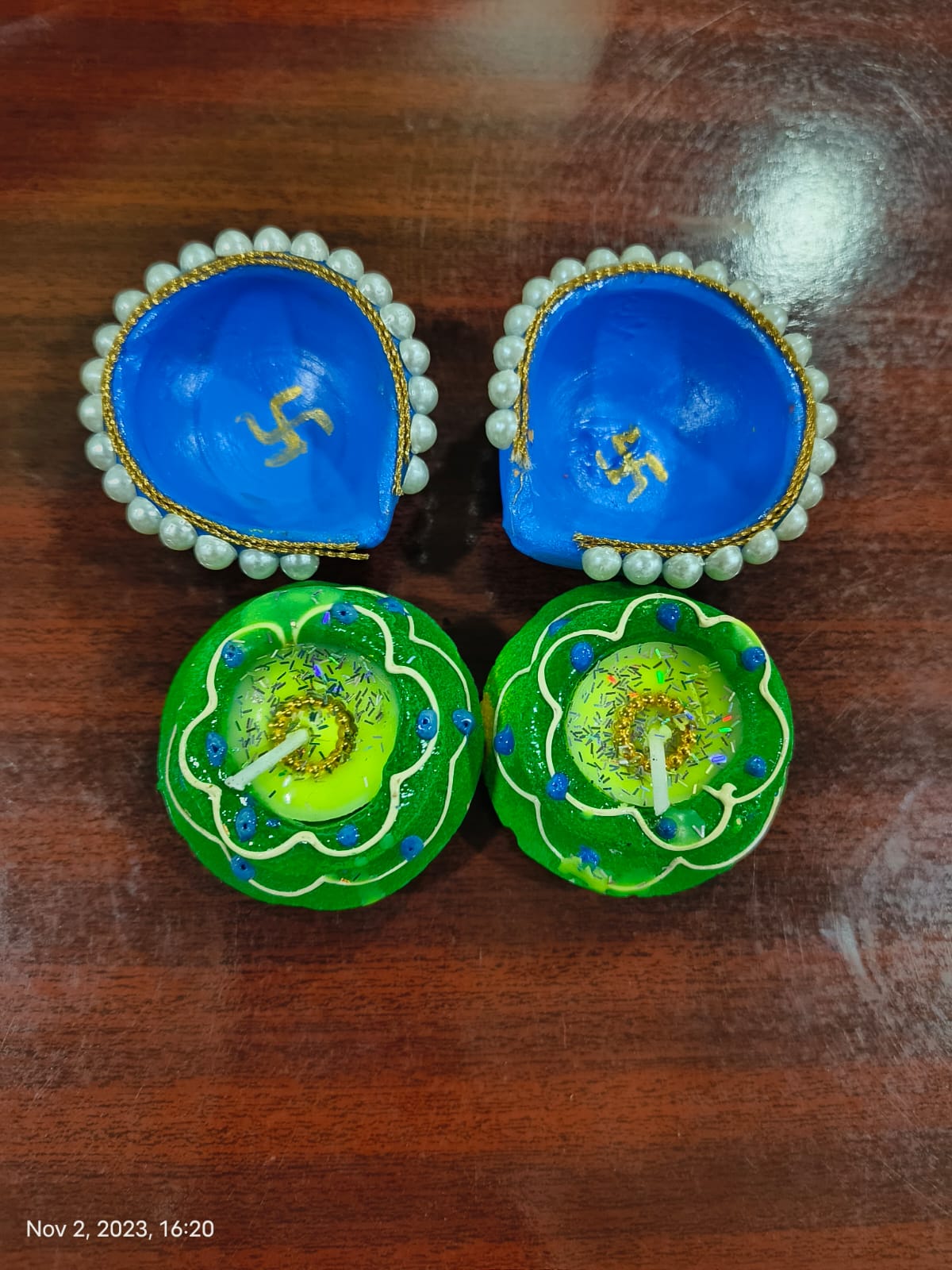 Matka Candle With Designed Diya