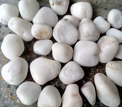 White Decorative Stones Pebbles for Decoration and Aquarium Use.Pack of 2 Kg