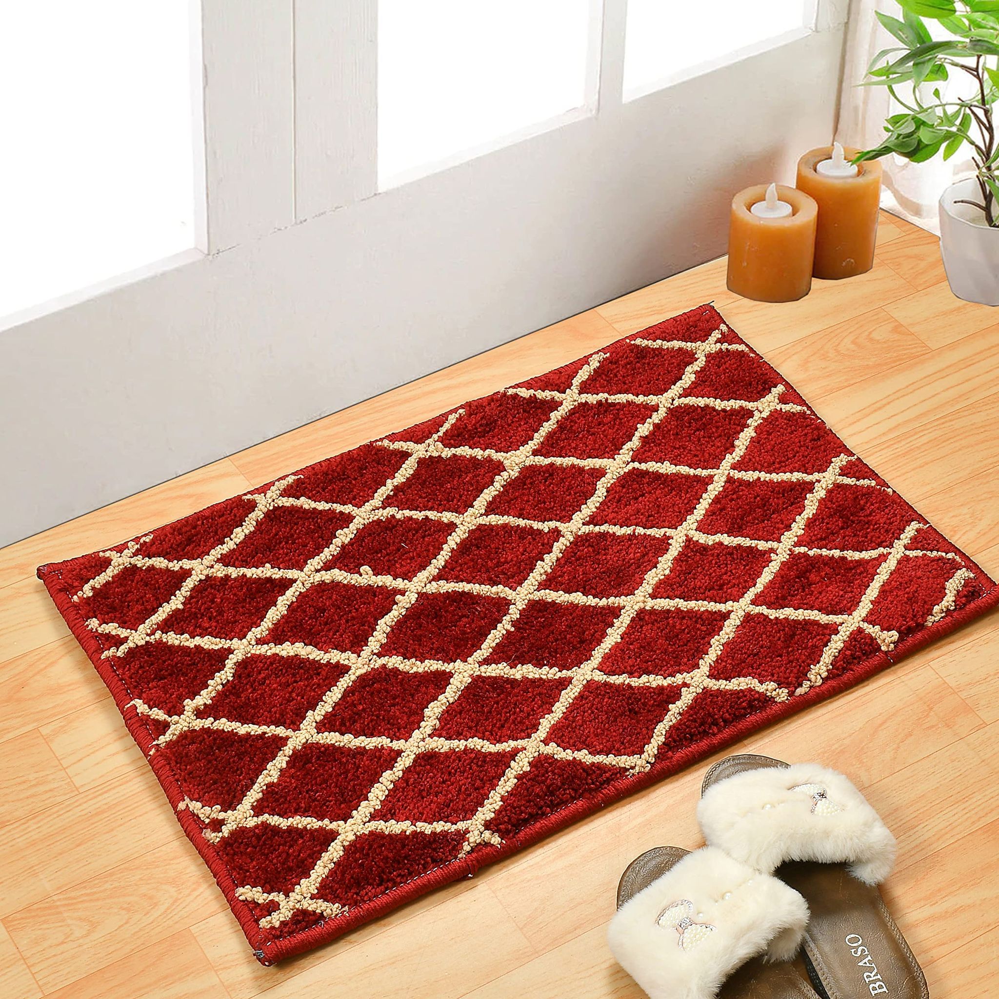 HOMECROWN Microfiber Anti Slip Doormat / Bathmat for Floor- Non Slippery Quick Dry Water Absorbent Mat - 12 x18 Inch, Maroon, 1 Pc