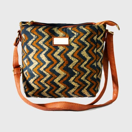 Tribes India Handmade Batik Bag/ Women and Girls: G&A (Padhar) GJ