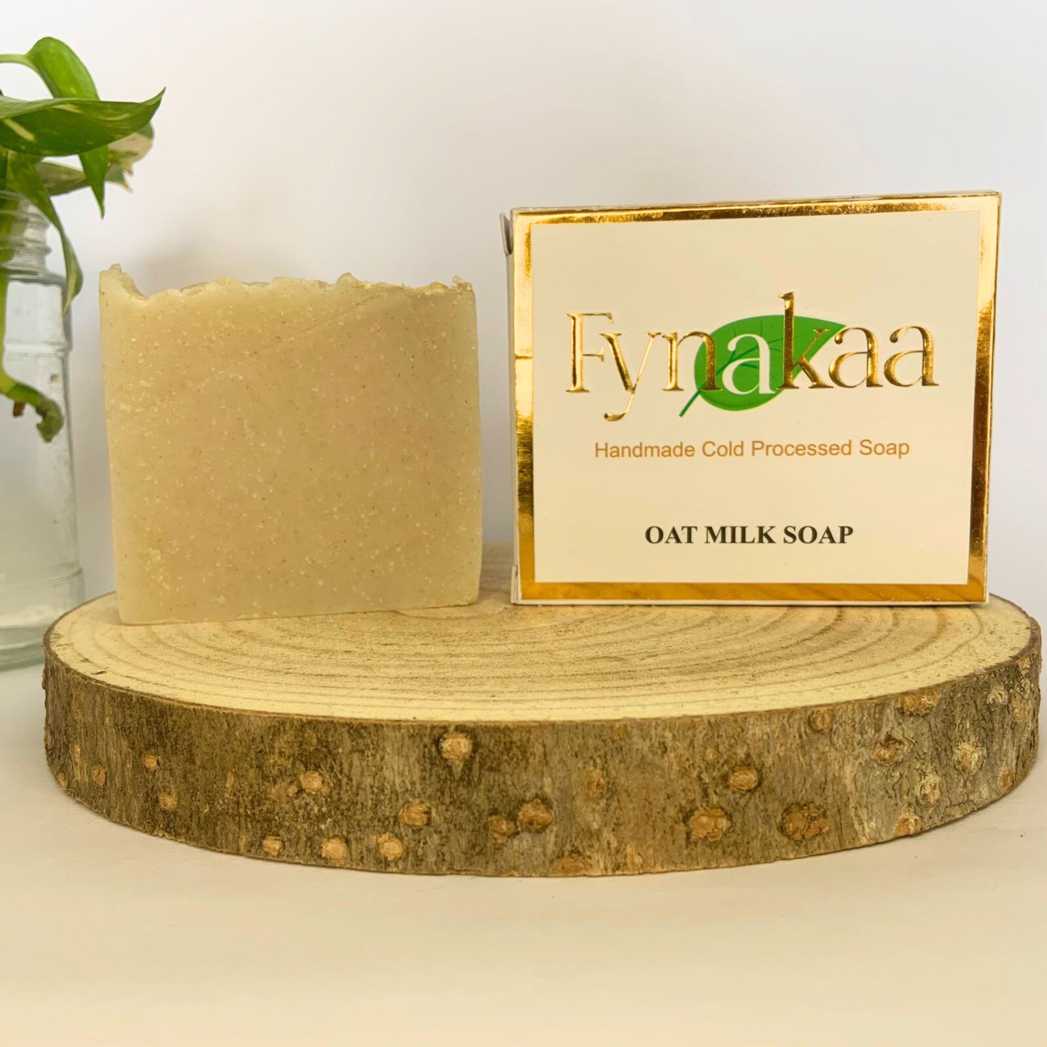 Fynakaa Oatmilk Cold Processed Handmade Natural Organic Premium Luxury Soap useful for skin whitening brightening lightening glowing tanning