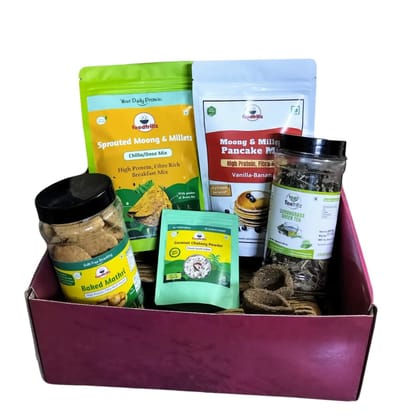 foodfrillz GIft Hamper for Diwali gifting, Healthy Snacks (Combo of 5 healthy foods + 2 free Eco friendly Diyas)
