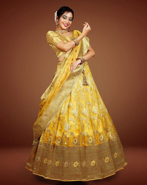 A Complete Guide to Style Your Golden Lehenga with Red Dupatta and Look  Stunning on the D-Day