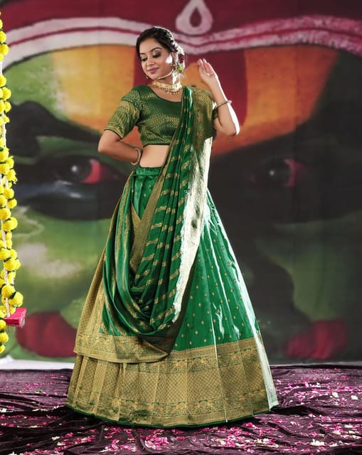 Buy Bridal Banarasi Silk Lehengas and Get up to 50% off | Chinaya Banaras