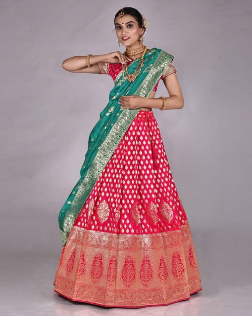 Stylish Brocade Lehenga With Choli And Banarasi Silk Dupatta Set at Rs  2108.00 | बनारसी लेहंगा - SVB Ventures, Bengaluru | ID: 2851588202691