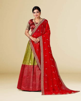 Buy LAHEJA Printed Bandhani Silk Blend Red, White Sarees Online @ Best  Price In India | Flipkart.com