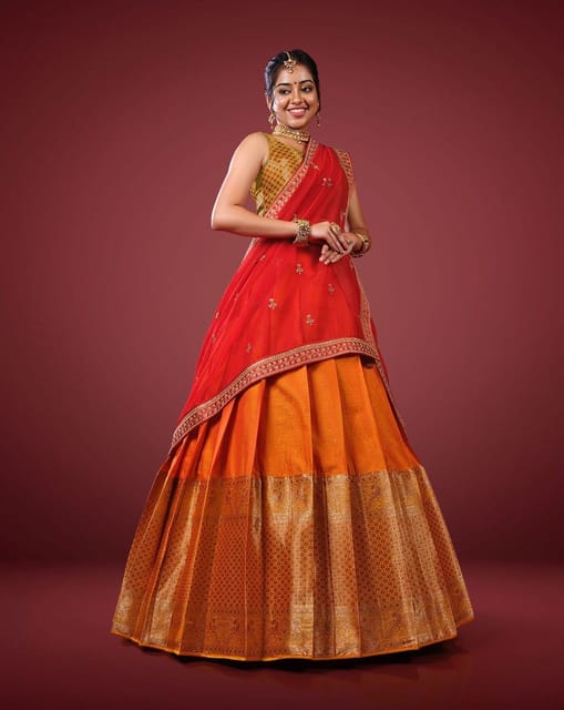 Banarsi gold and red lehenga – Ricco India