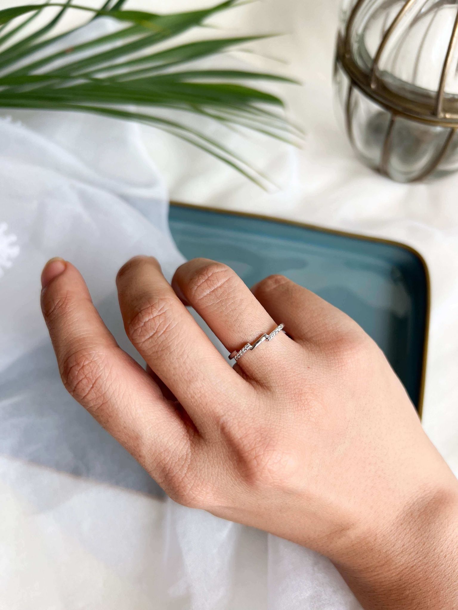 Nova sterling silver ring with zircons