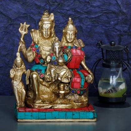 ARTVARKO Shiv Family Shiva Parvati Ganesh and Kartikeya Brass Shiv parivar Metal with Golden Finish Statue Idol for Home D�cor Gifts Pooja Temple