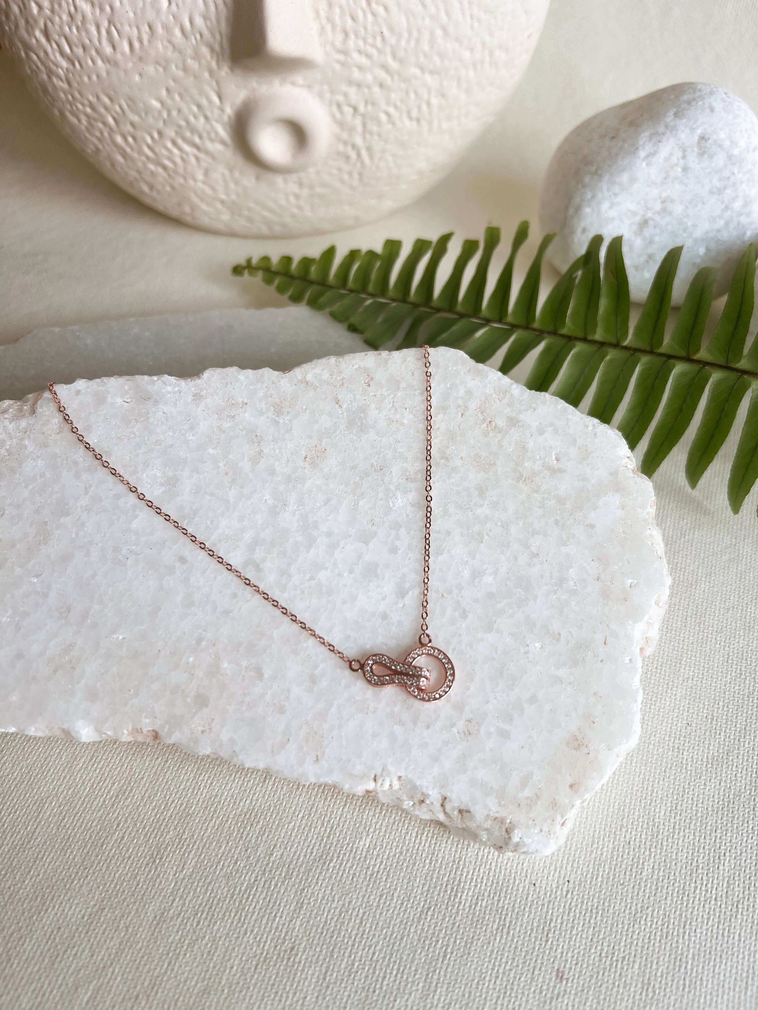 Eternity neck chain in rose gold plated silver