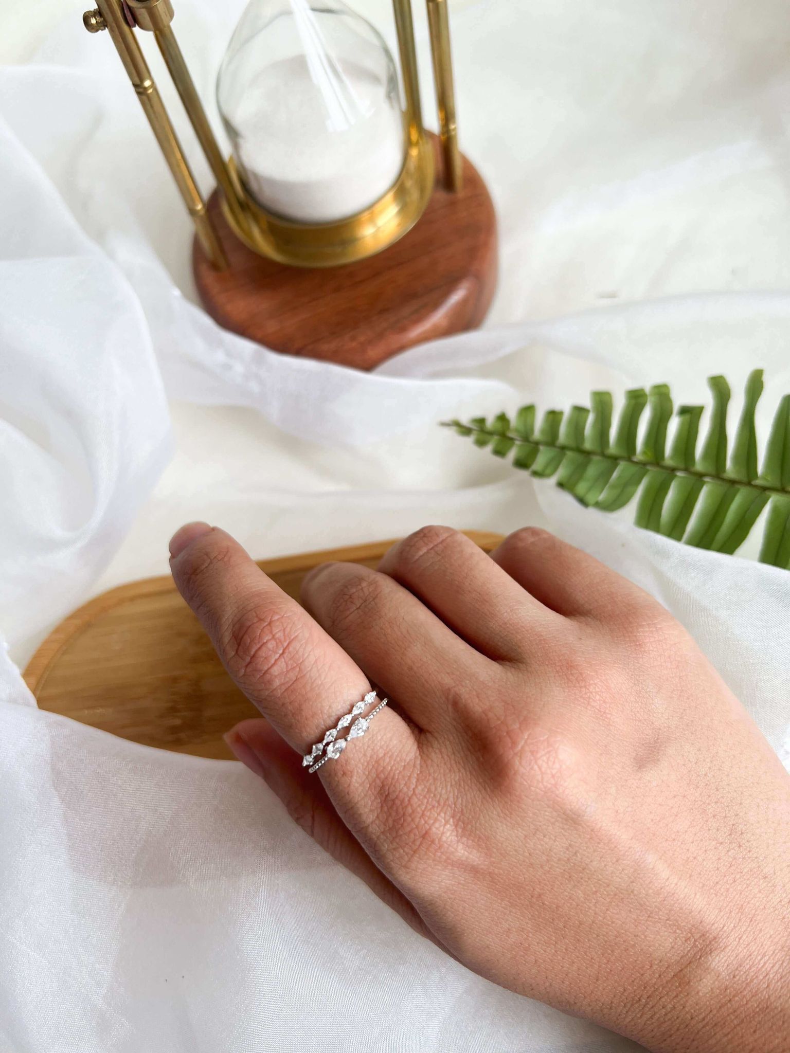 Mei silver ring with zircons