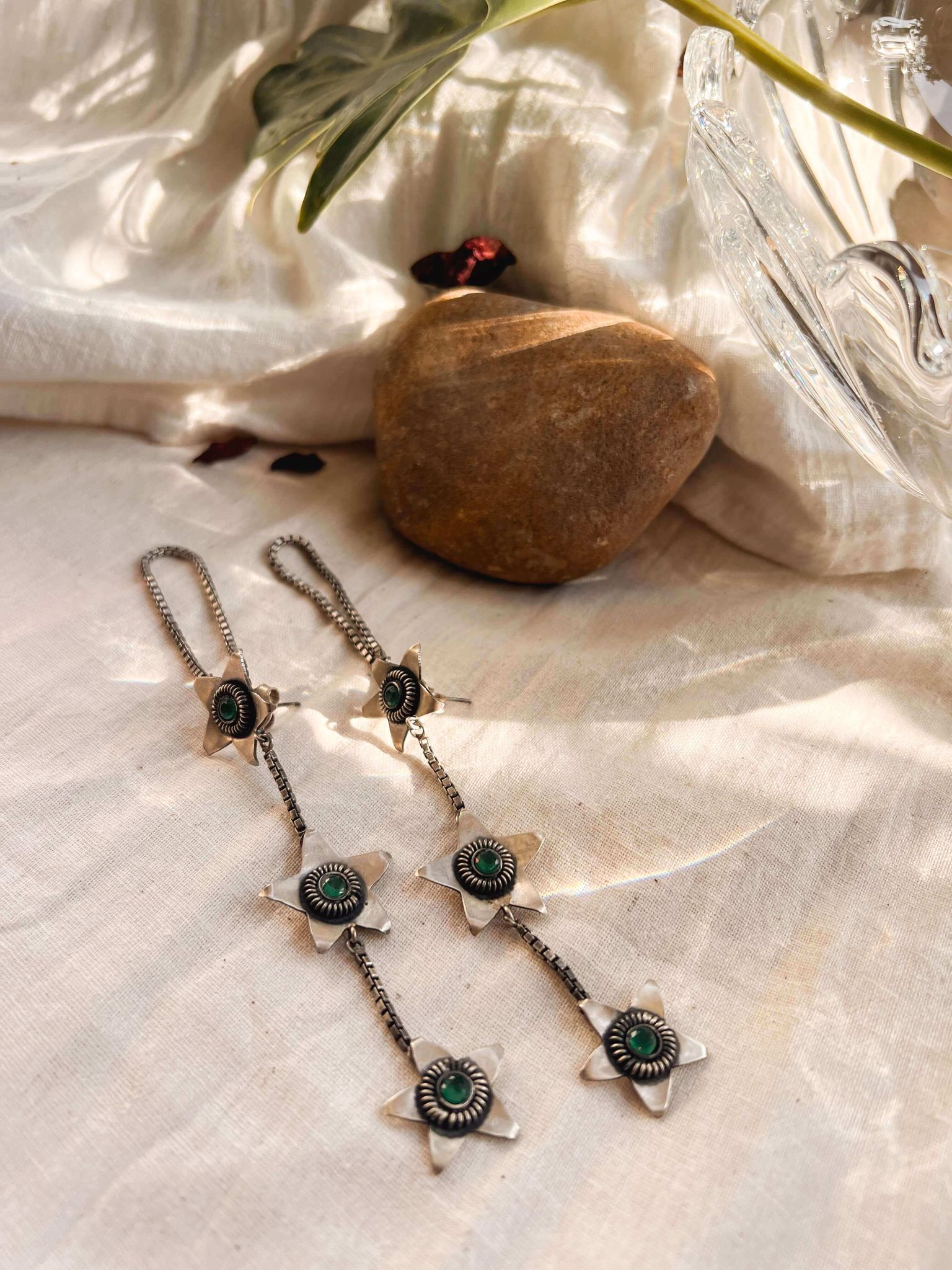 Taara oxidised silver shoulder duster with earchain