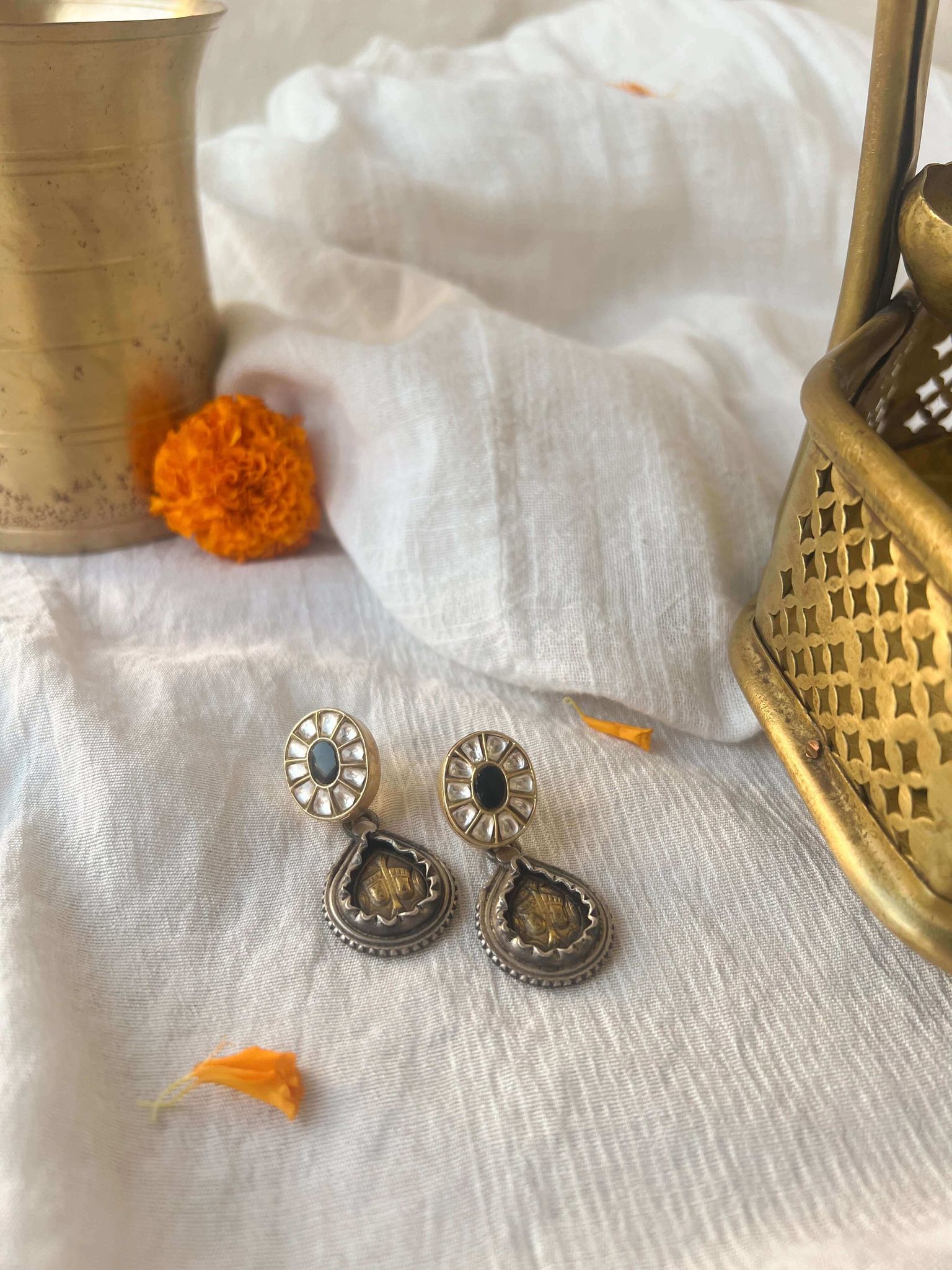 Ishwari silver drops in dual tone with kundan detail