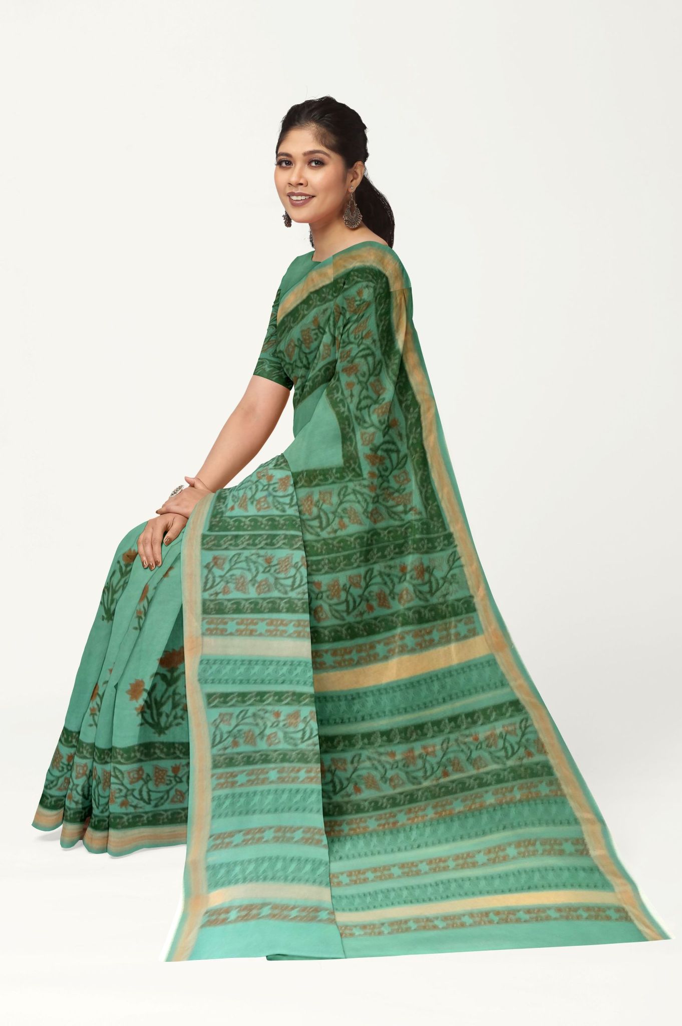 Dark green floral hand Maheshwari saree