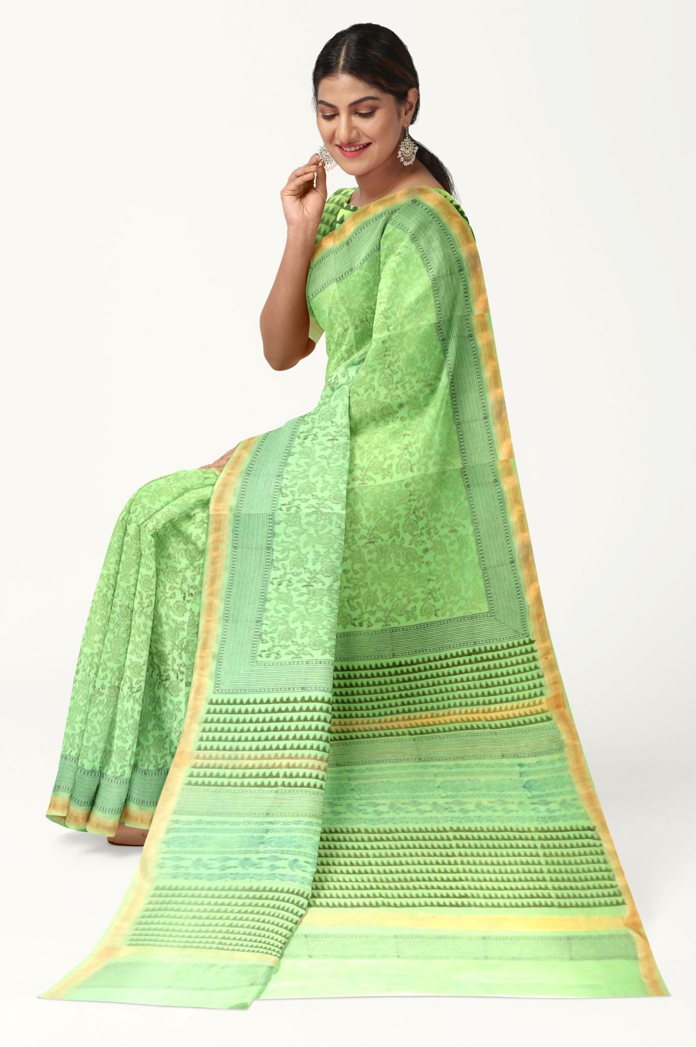 Light Green Floral Jaal Hand  Block Printed Maheshwari Saree