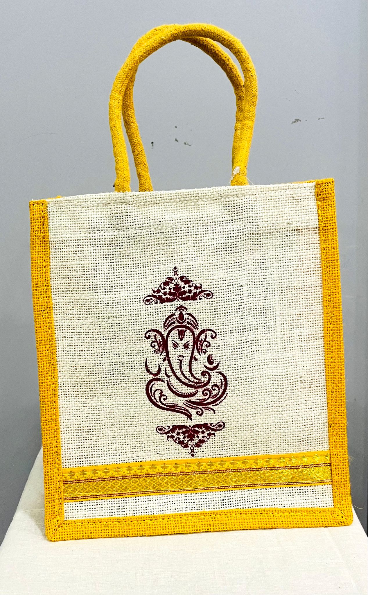 Jute return gift back medium