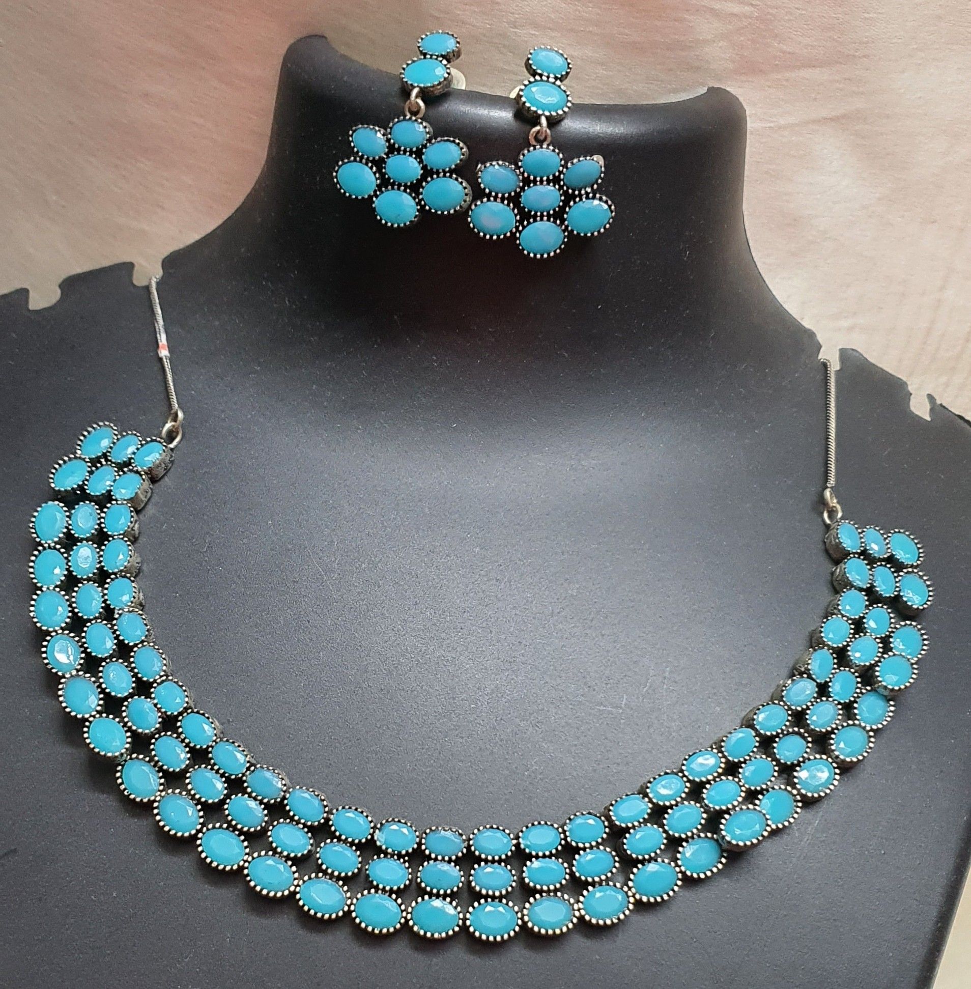 Glamvila Light Blue Stones Set