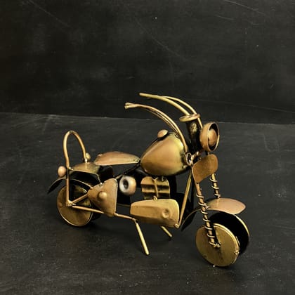 GOLDEN BIKE DECORATIVE ITEM AND SHOWPIECES  HOME DECOR / RESTAURANT DECOR/ OFFICE DECOR/ TABLE DECOR/DRAWING ROOM DECOR / GIFT ITEM